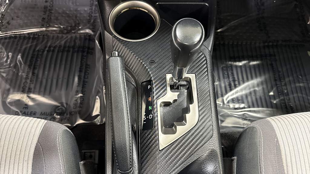 Thumbnail: 2015 Toyota RAV4 - 16