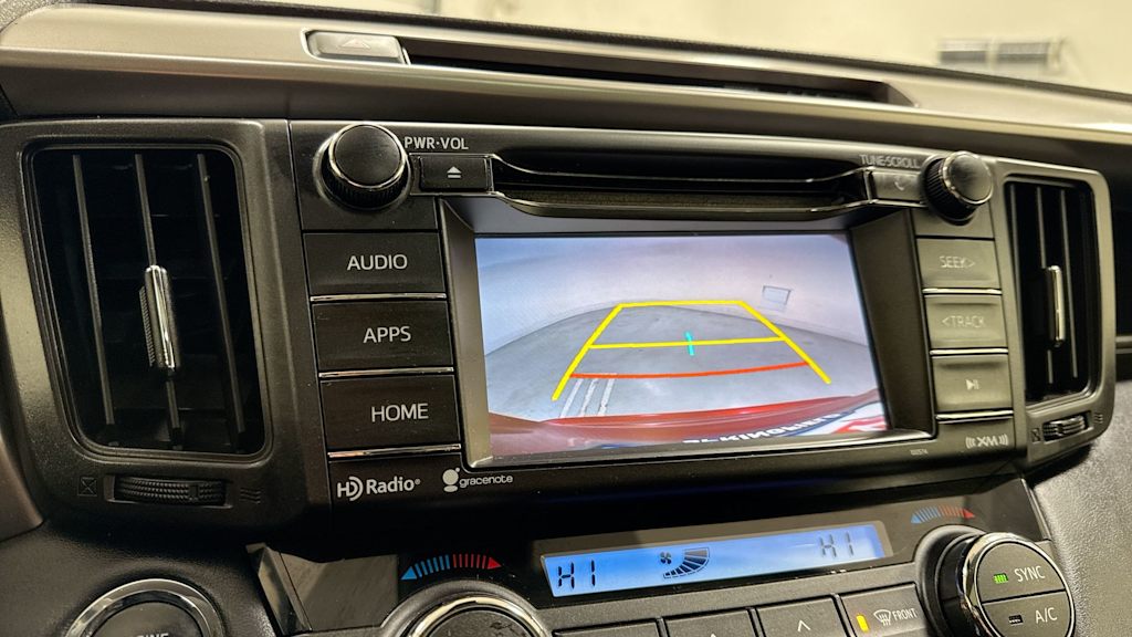 2018 Toyota RAV4 XLE 27
