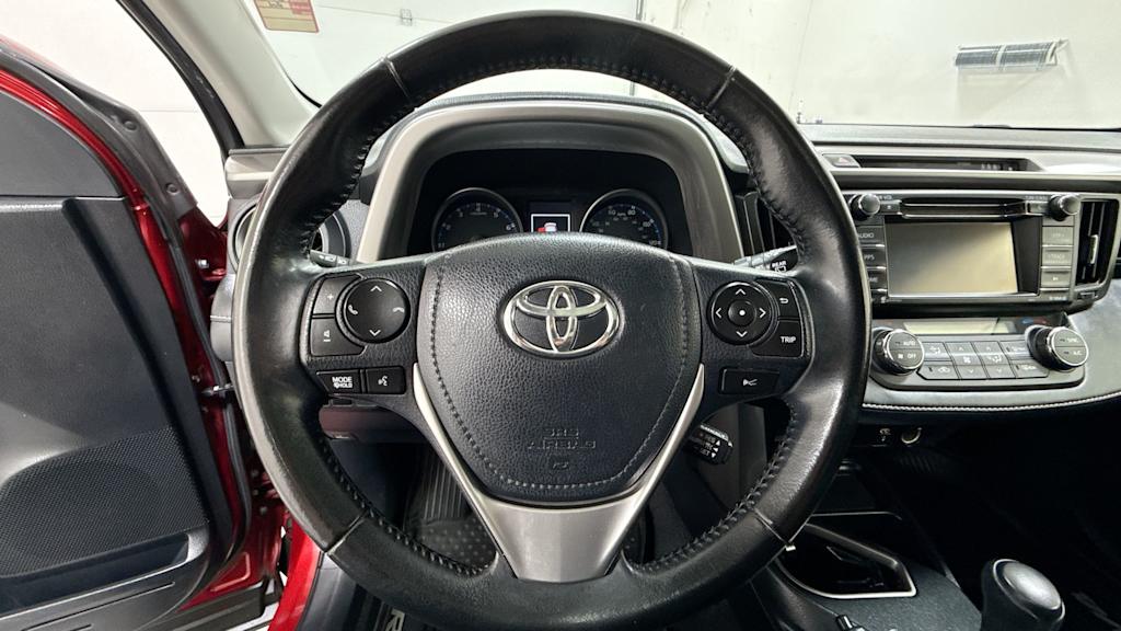 2018 Toyota RAV4 XLE 8