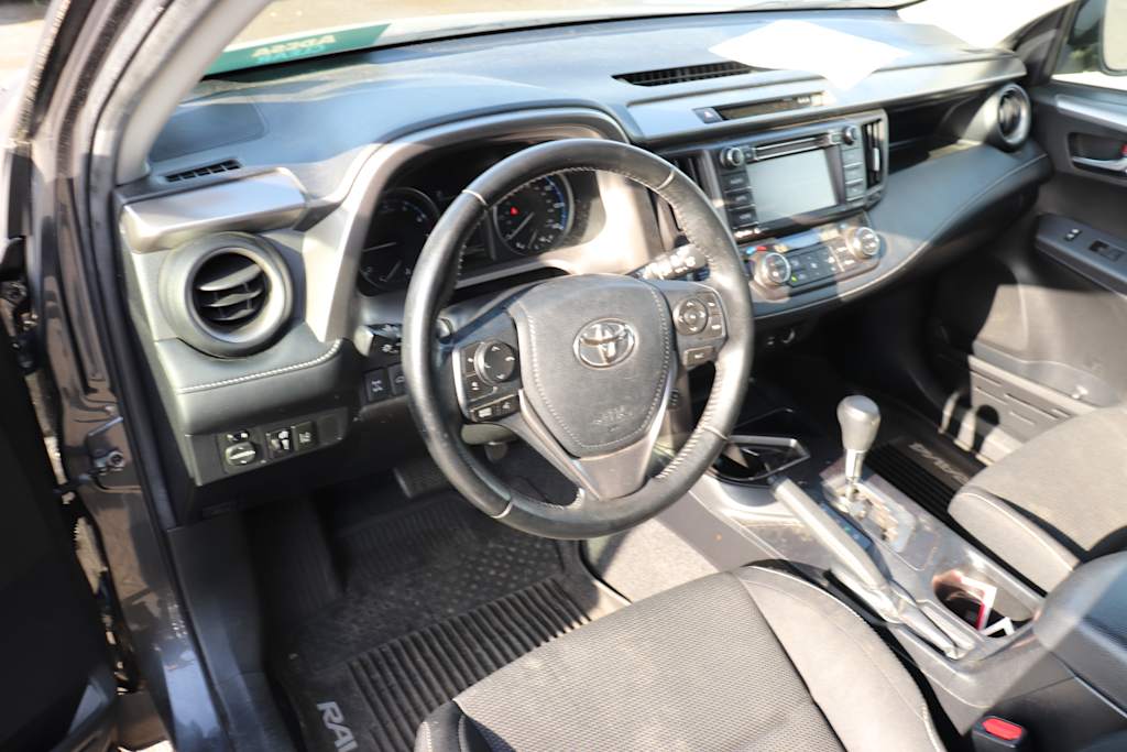 Thumbnail: 2018 Toyota RAV4 - 2