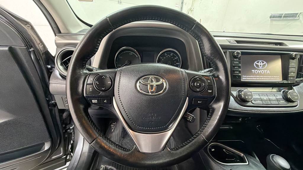 Thumbnail: 2018 Toyota RAV4 - 9