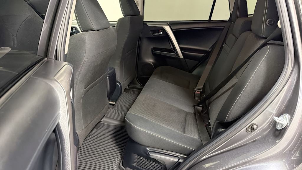 Thumbnail: 2018 Toyota RAV4 - 12
