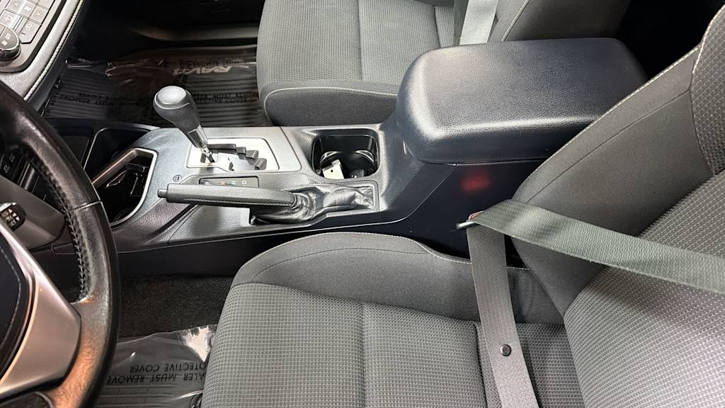 Thumbnail: 2018 Toyota RAV4 - 11