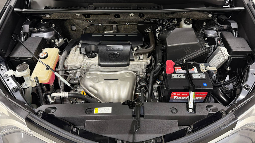 Thumbnail: 2018 Toyota RAV4 - 8