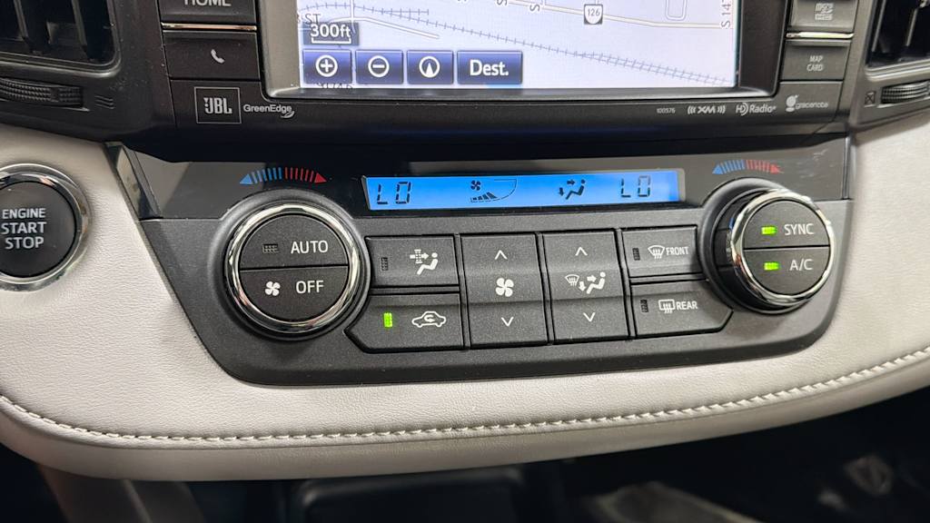 Thumbnail: 2018 Toyota RAV4 - 29