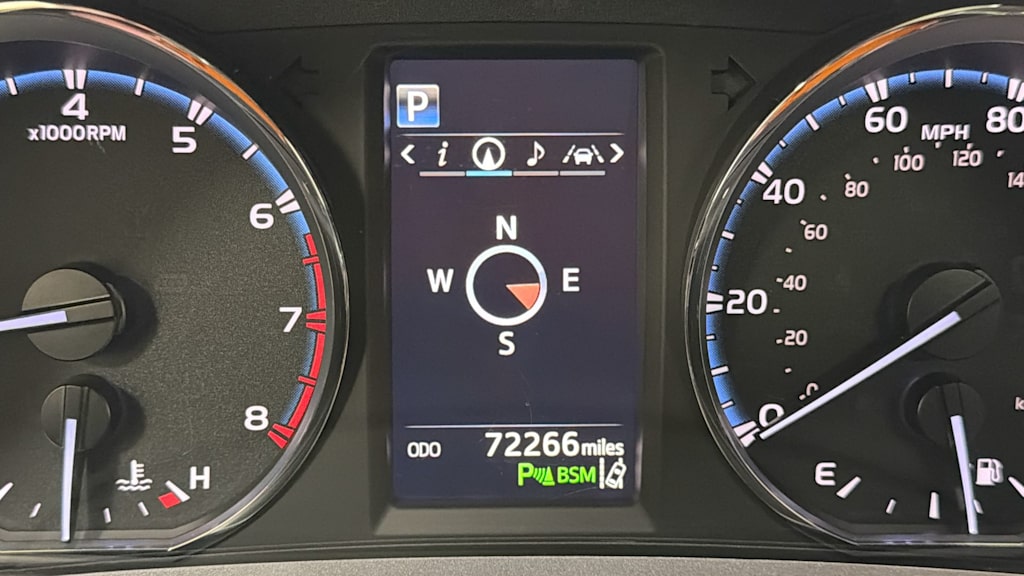 Thumbnail: 2018 Toyota RAV4 - 16