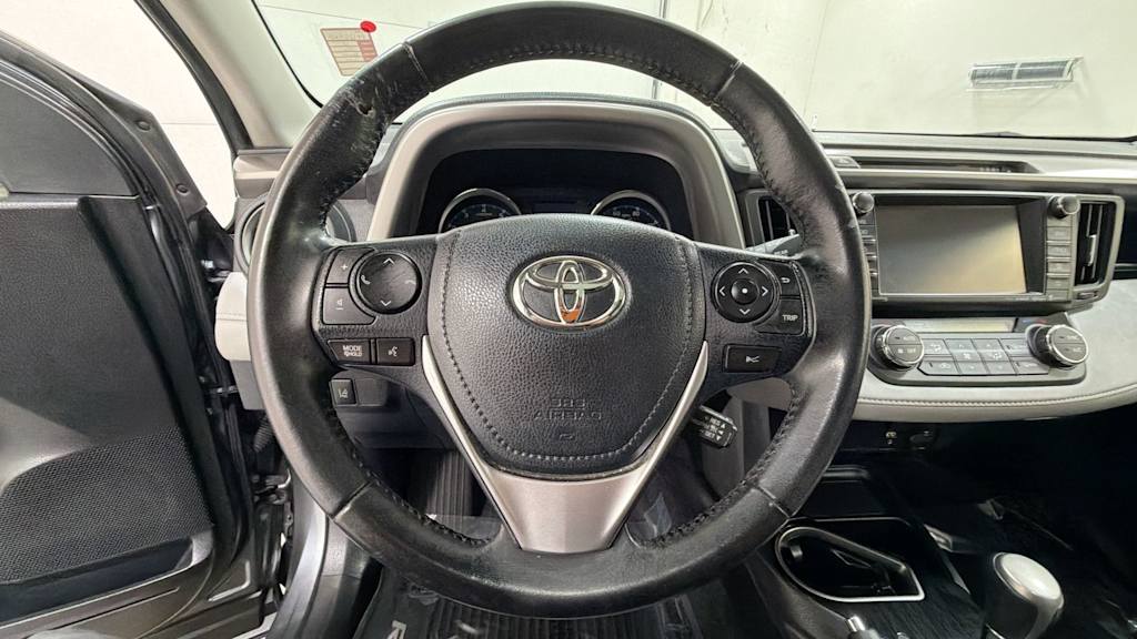 Thumbnail: 2018 Toyota RAV4 - 9