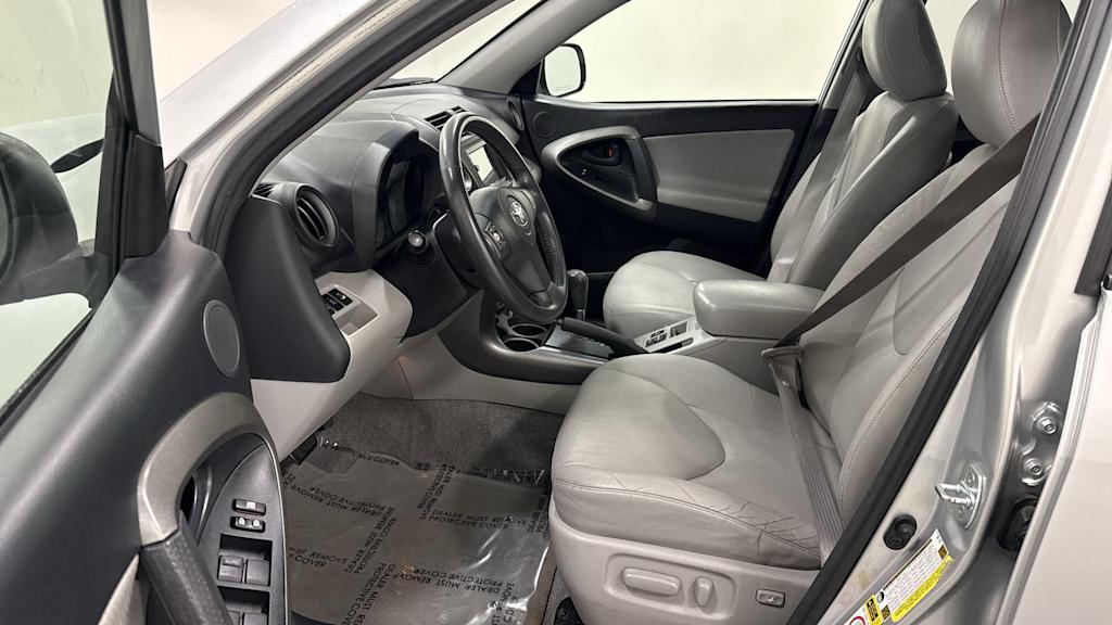 Thumbnail: 2009 Toyota RAV4 - 9