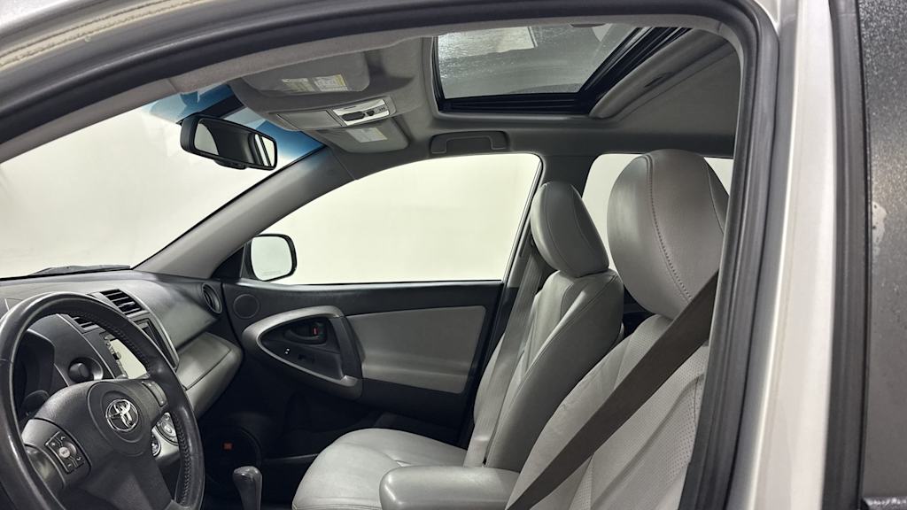 Thumbnail: 2009 Toyota RAV4 - 29