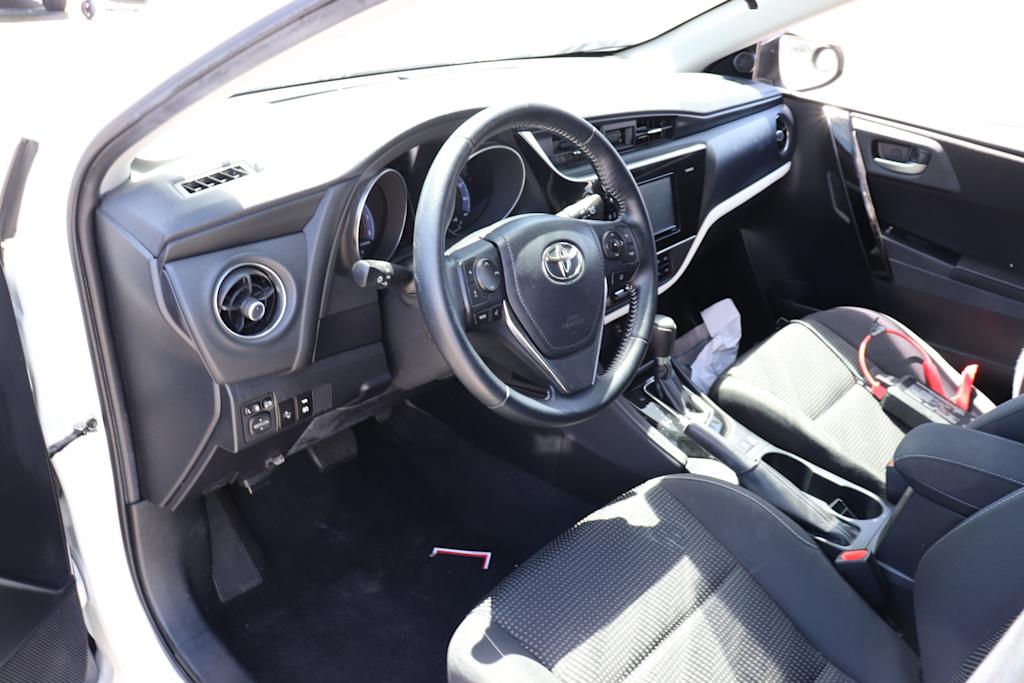 Thumbnail: 2018 Toyota Corolla iM - 2