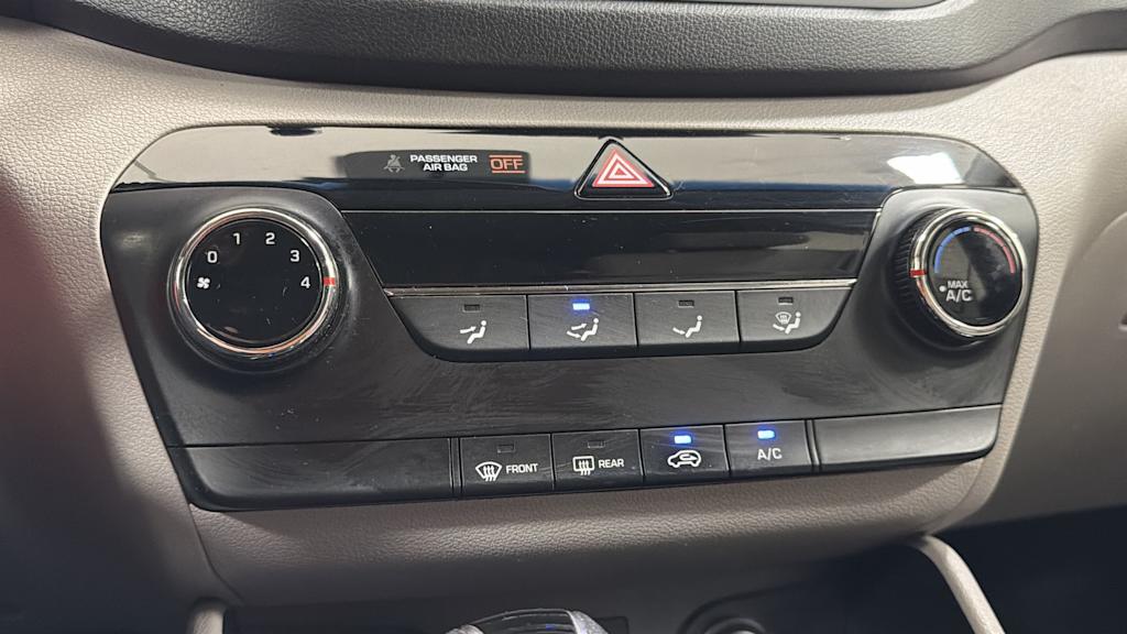 Thumbnail: 2016 Hyundai Tucson - 28