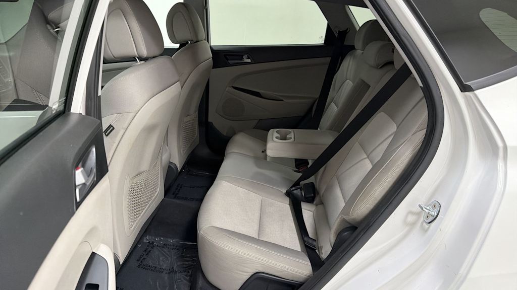 Thumbnail: 2016 Hyundai Tucson - 12