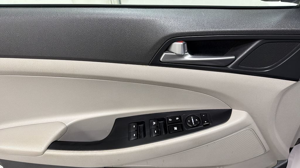 Thumbnail: 2016 Hyundai Tucson - 26
