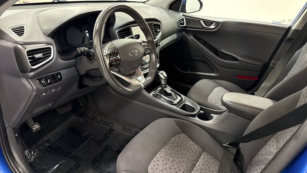 Thumbnail: 2017 Hyundai Ioniq - 2