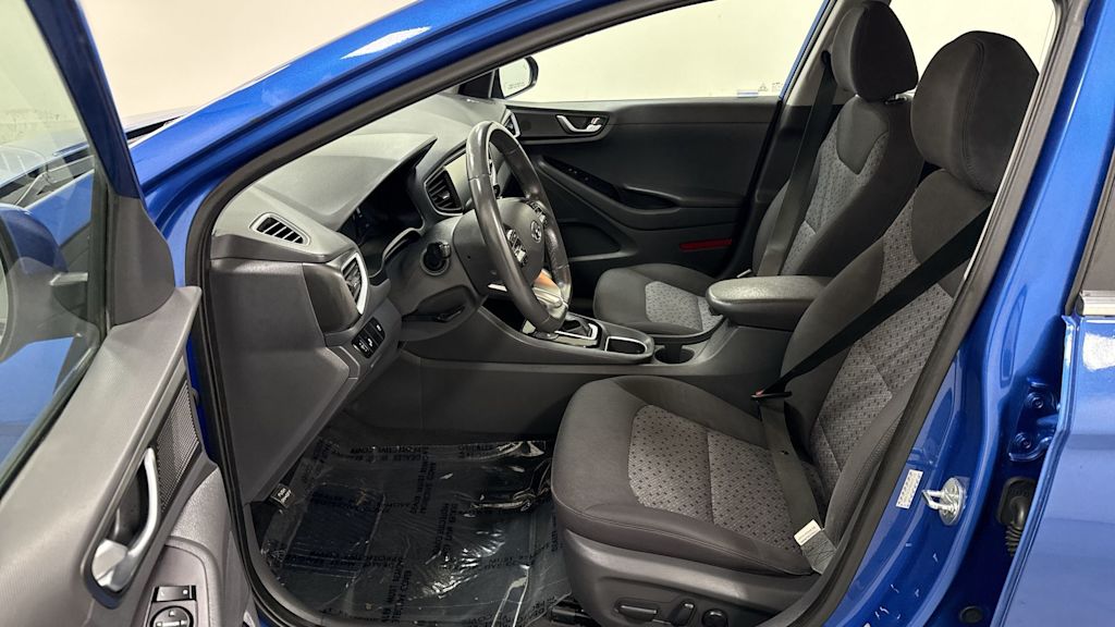 Thumbnail: 2017 Hyundai Ioniq - 11