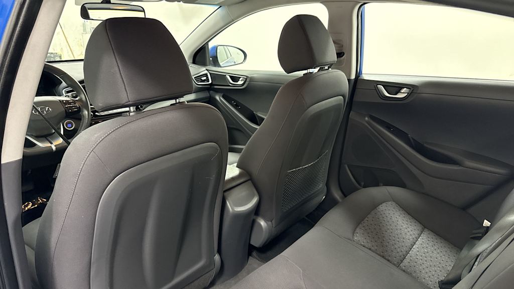 Thumbnail: 2017 Hyundai Ioniq - 29