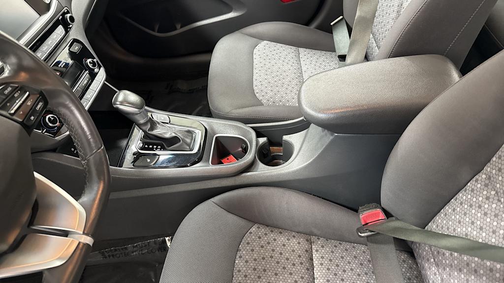 Thumbnail: 2017 Hyundai Ioniq - 12