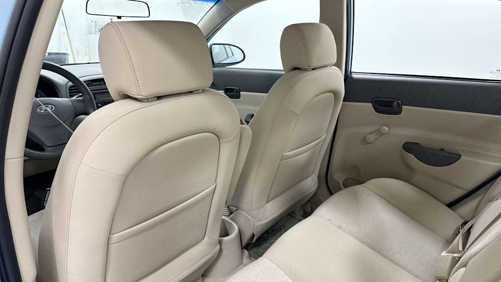 2007 Hyundai Accent GLS 29