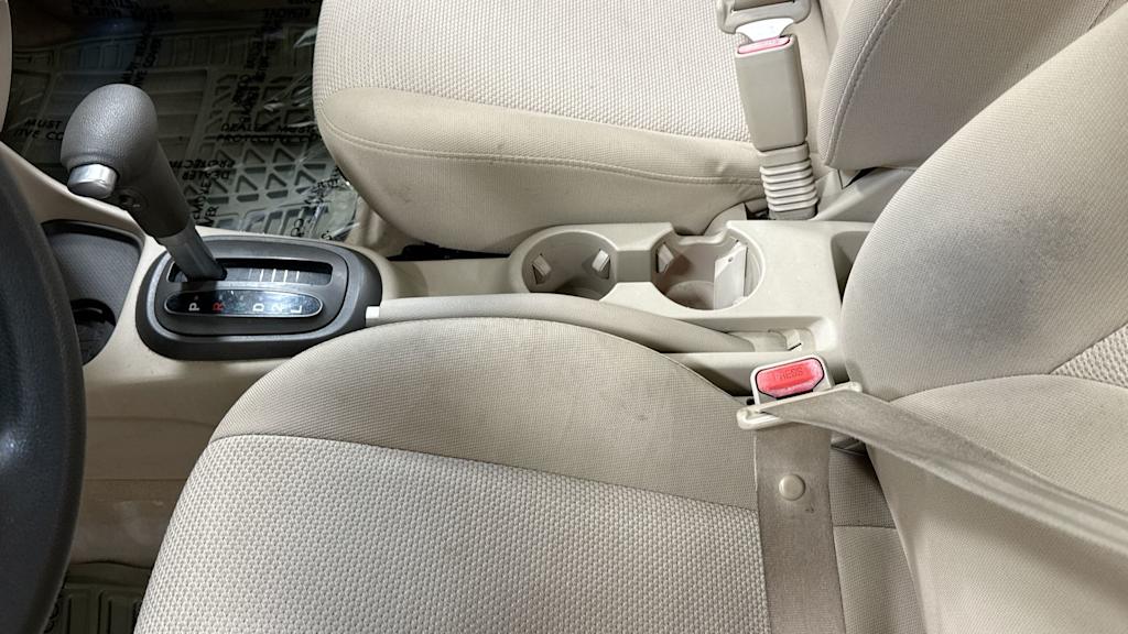 2007 Hyundai Accent GLS 28