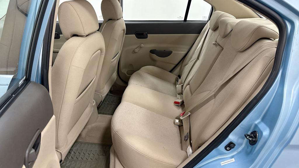 2007 Hyundai Accent GLS 12