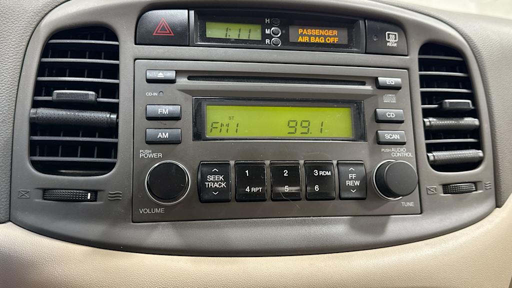 2007 Hyundai Accent GLS 14
