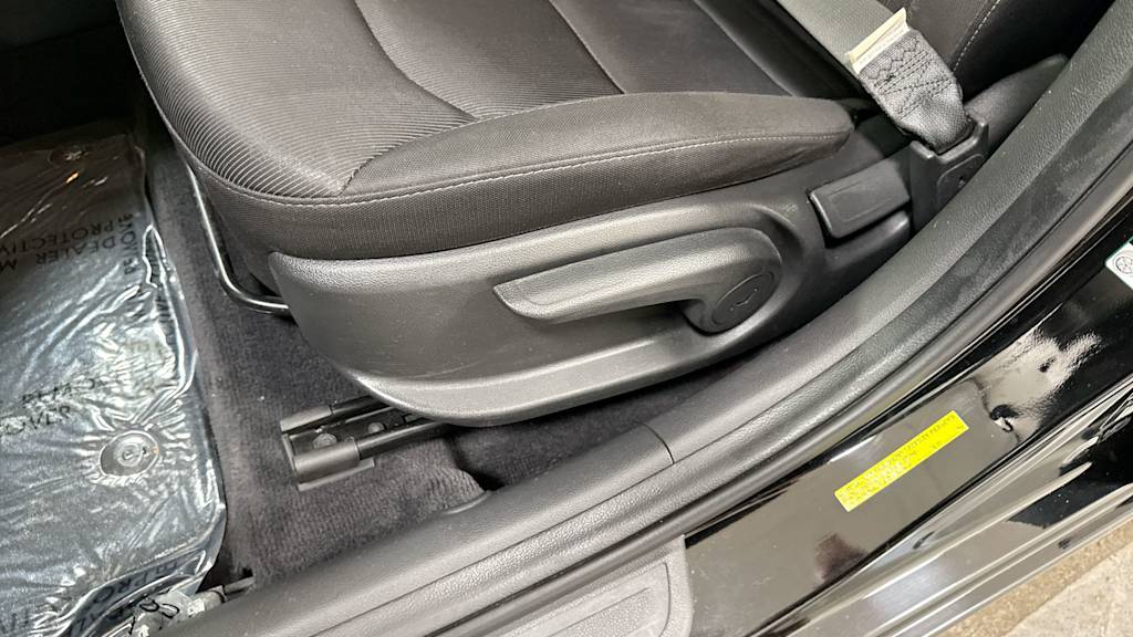 Thumbnail: 2018 Hyundai Elantra - 24