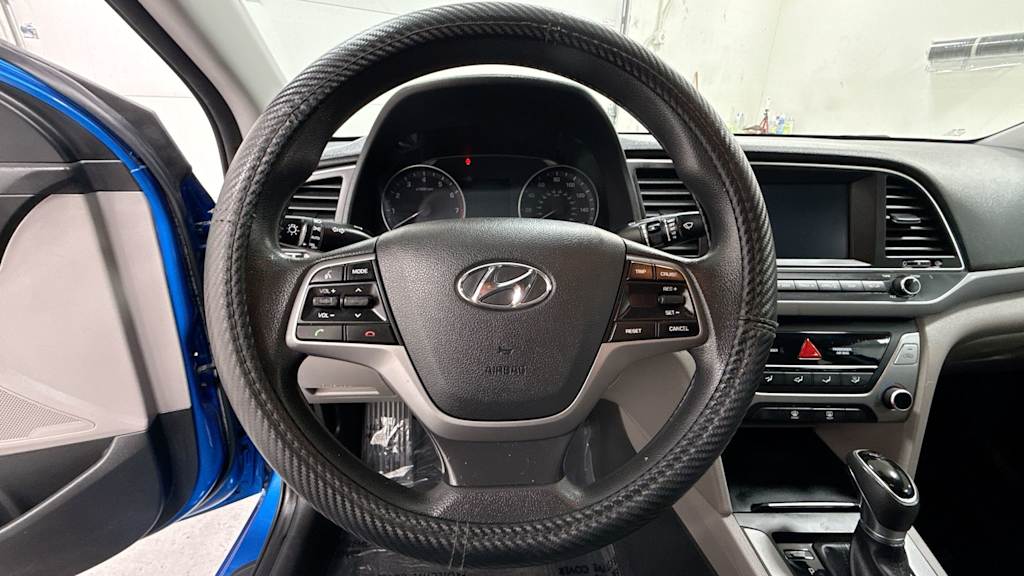Thumbnail: 2017 Hyundai Elantra - 9