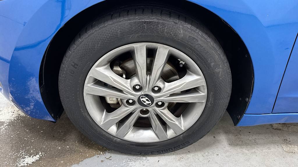 Thumbnail: 2017 Hyundai Elantra - 7