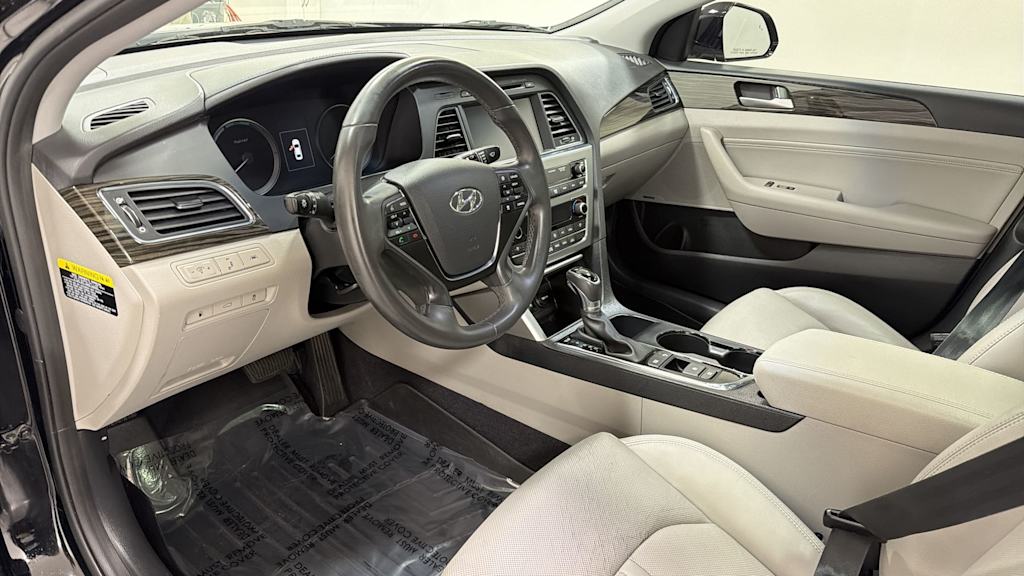 Thumbnail: 2017 Hyundai Sonata - 2