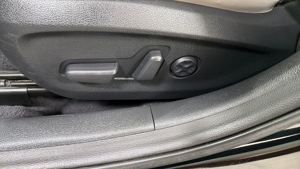 Thumbnail: 2017 Hyundai Sonata - 25