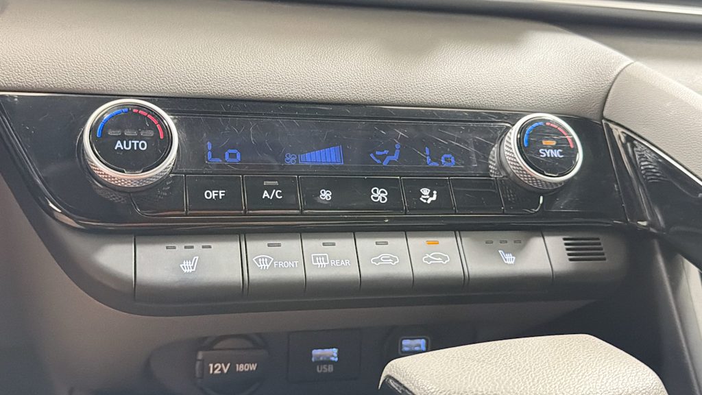 Thumbnail: 2023 Hyundai Elantra - 27