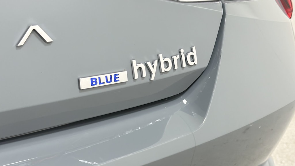 Thumbnail: 2022 Hyundai Elantra - 7