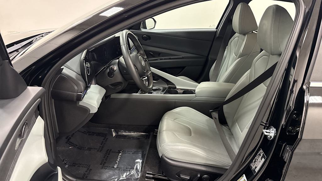 Thumbnail: 2025 Hyundai Elantra - 9