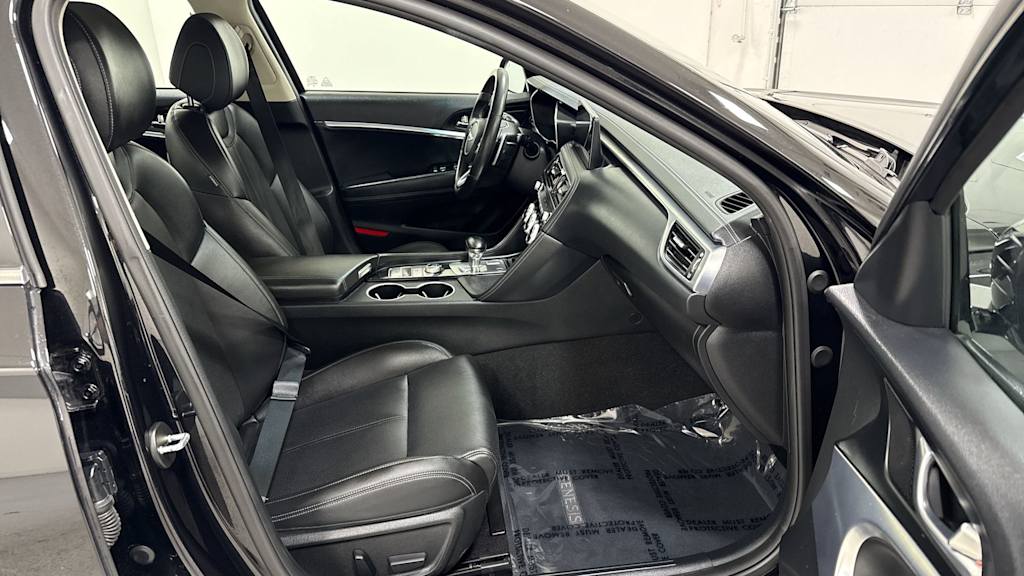 Thumbnail: 2022 Genesis G70 - 31