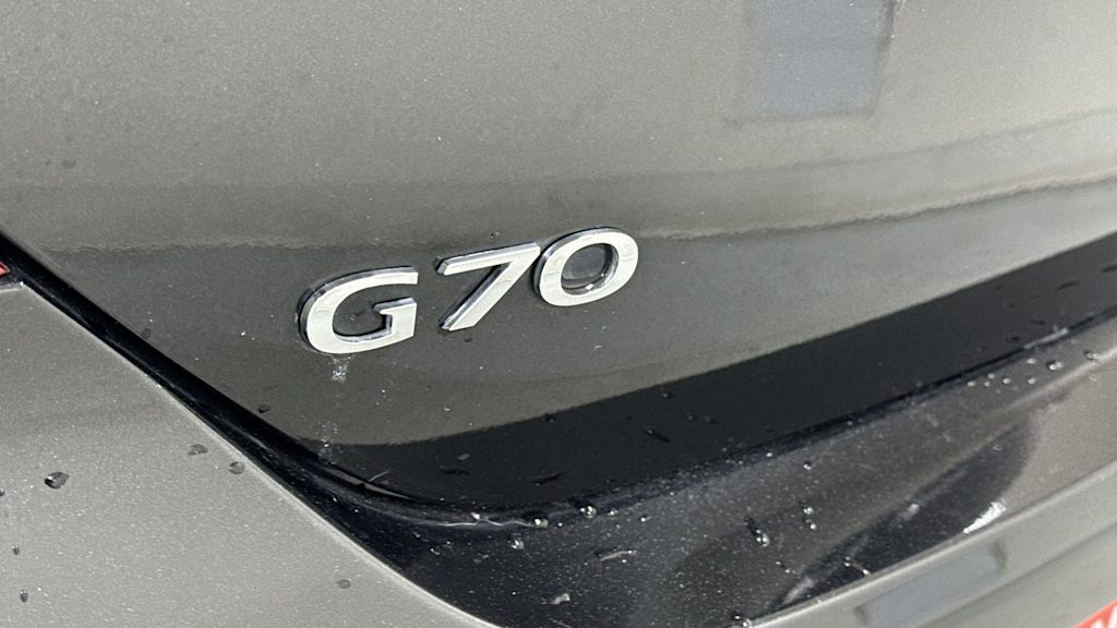 Thumbnail: 2022 Genesis G70 - 6