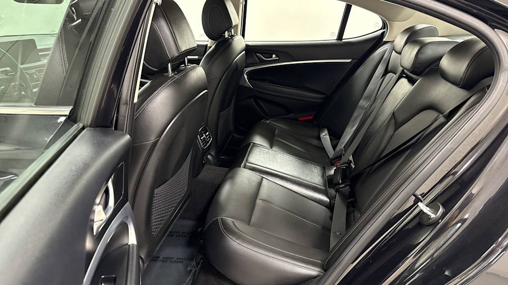 Thumbnail: 2022 Genesis G70 - 12