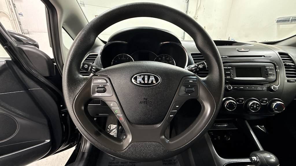 Thumbnail: 2017 Kia Forte - 8