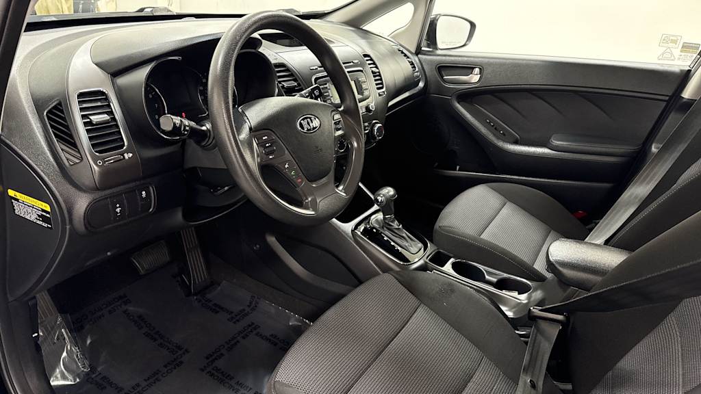 Thumbnail: 2017 Kia Forte - 2