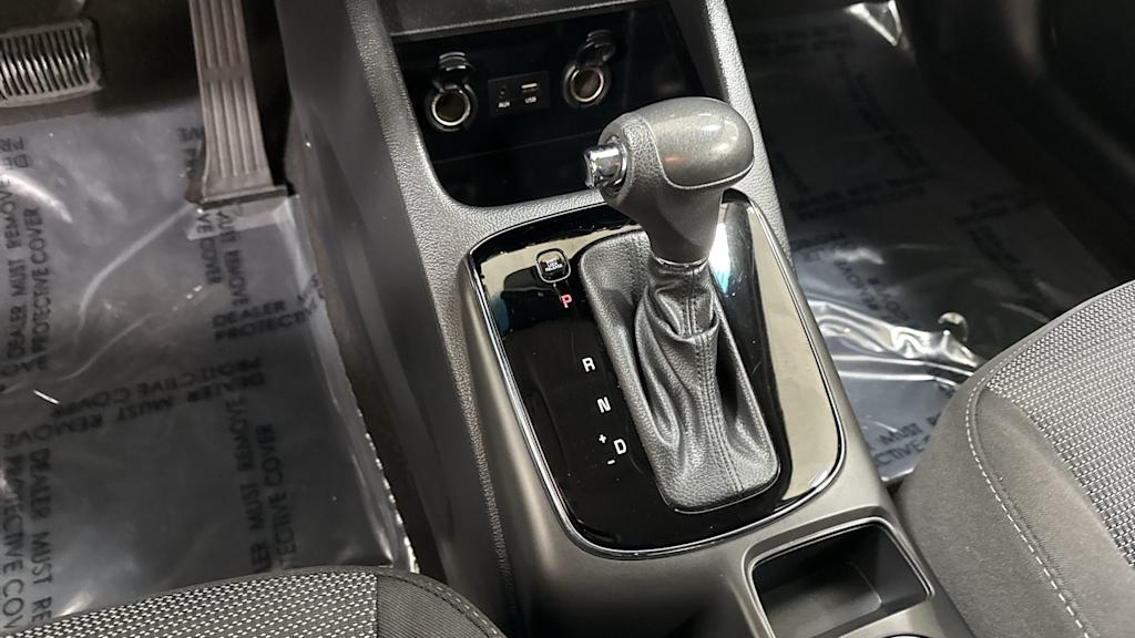 Thumbnail: 2017 Kia Forte - 14