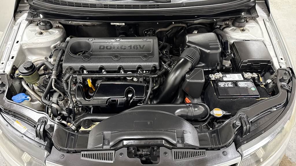 2010 Kia Forte SX 8