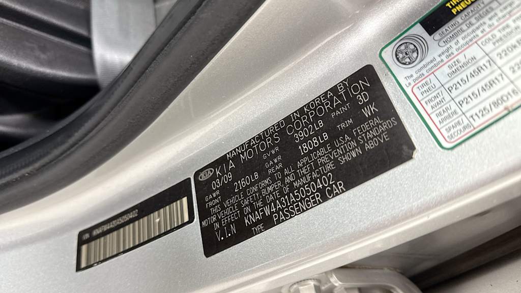 2010 Kia Forte SX 19