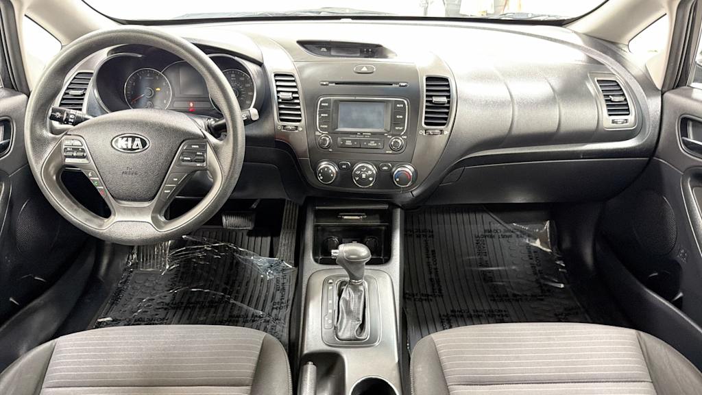 Thumbnail: 2016 Kia Forte - 14