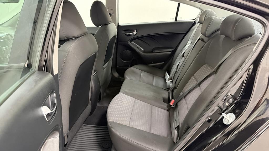 Thumbnail: 2016 Kia Forte - 13