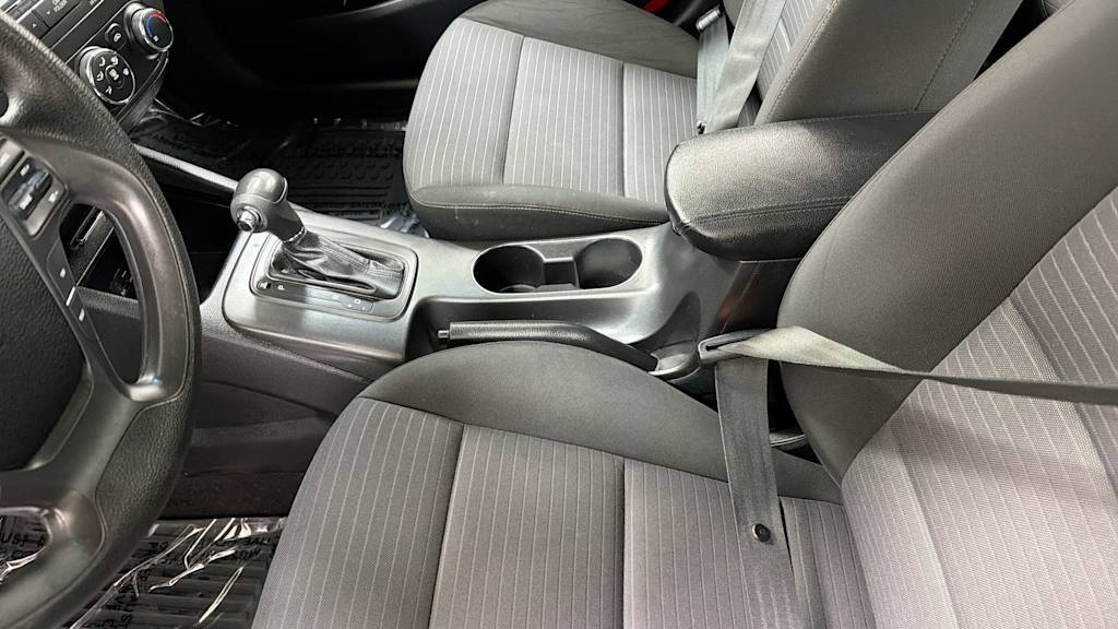Thumbnail: 2016 Kia Forte - 12