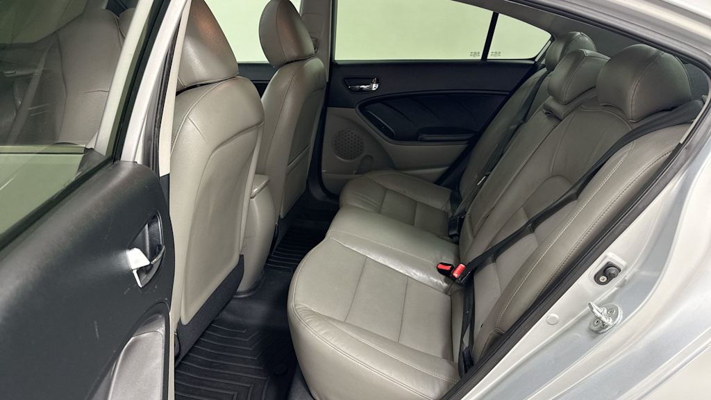 Thumbnail: 2016 Kia Forte - 13