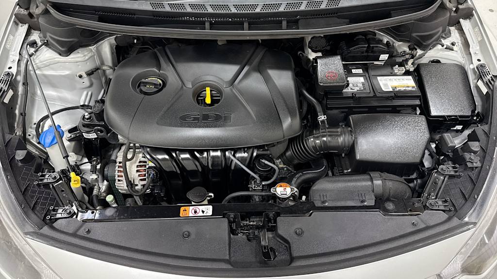 Thumbnail: 2016 Kia Forte - 9