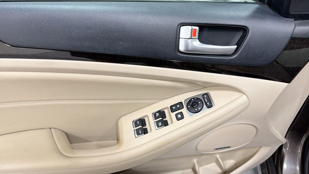 Thumbnail: 2015 Kia Cadenza - 26