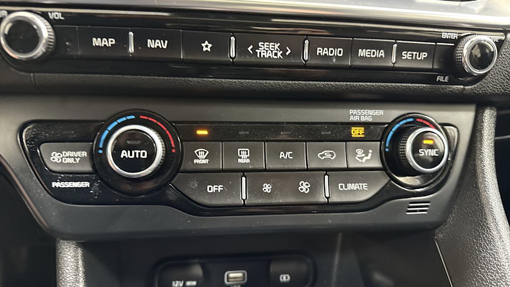 Thumbnail: 2022 Kia Niro - 29