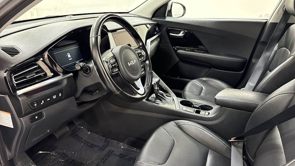 Thumbnail: 2022 Kia Niro - 2