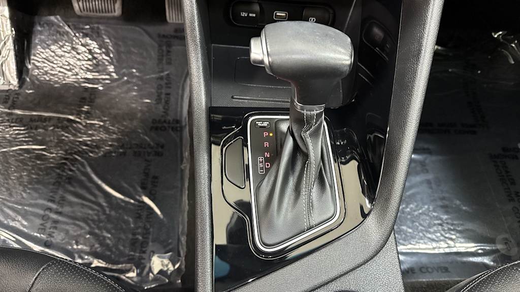 Thumbnail: 2022 Kia Niro - 16